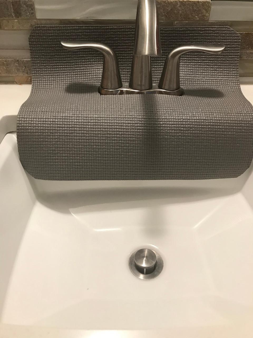 Bathroom Sink Splash Guard