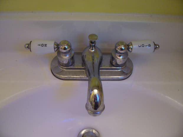 How To Repair A Bathroom Faucet Leak
