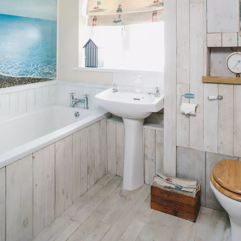 Seaside Themed Bathroom Accessories UK