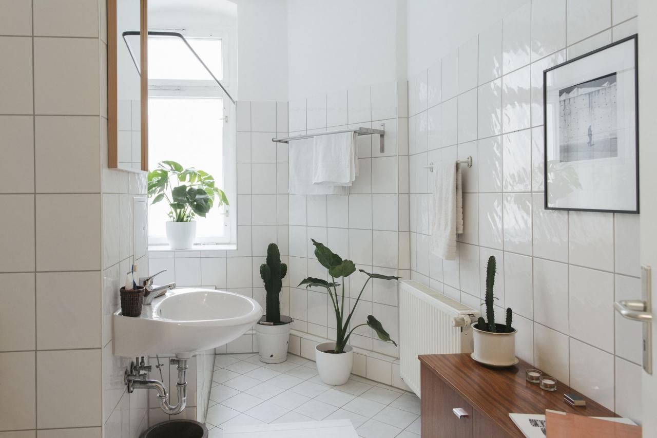 How To Clean White Bathroom Tiles And Grout