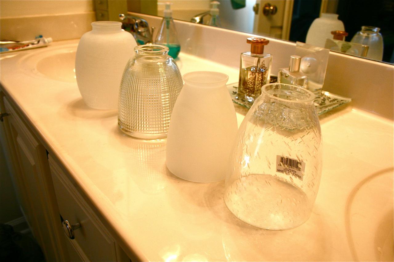 Bathroom Light Fixture Globe Replacement