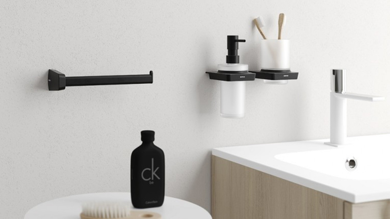 Black And White Bathroom Accessories UK